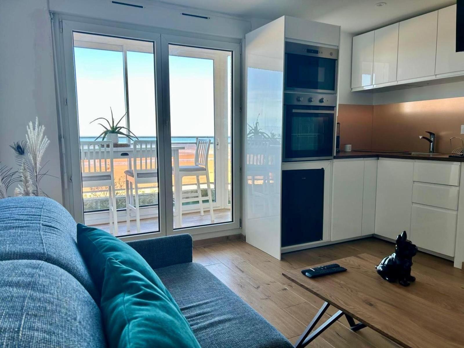 Mettons Les Voiles - Appt Vue Mer Avec Loggia Bernieres-sur-Mer Bagian luar foto